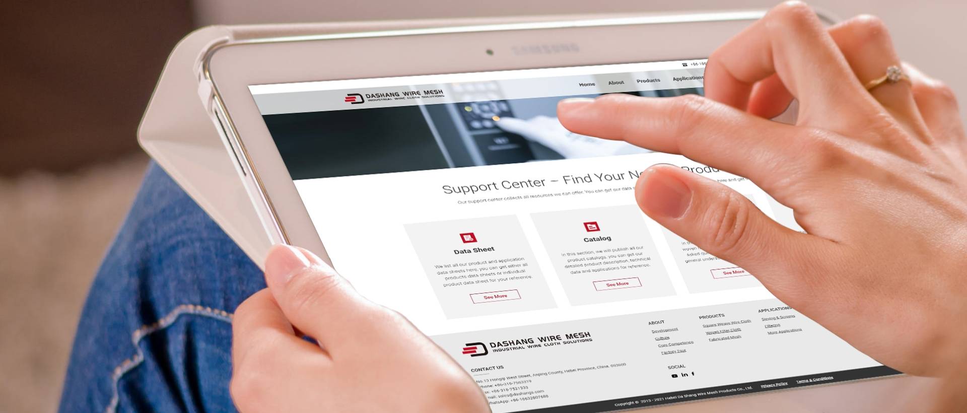 一人正在浏览我们网站的支持中心。